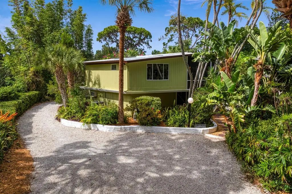 711 Pinellas Point Drive S, ST. PETERSBURG