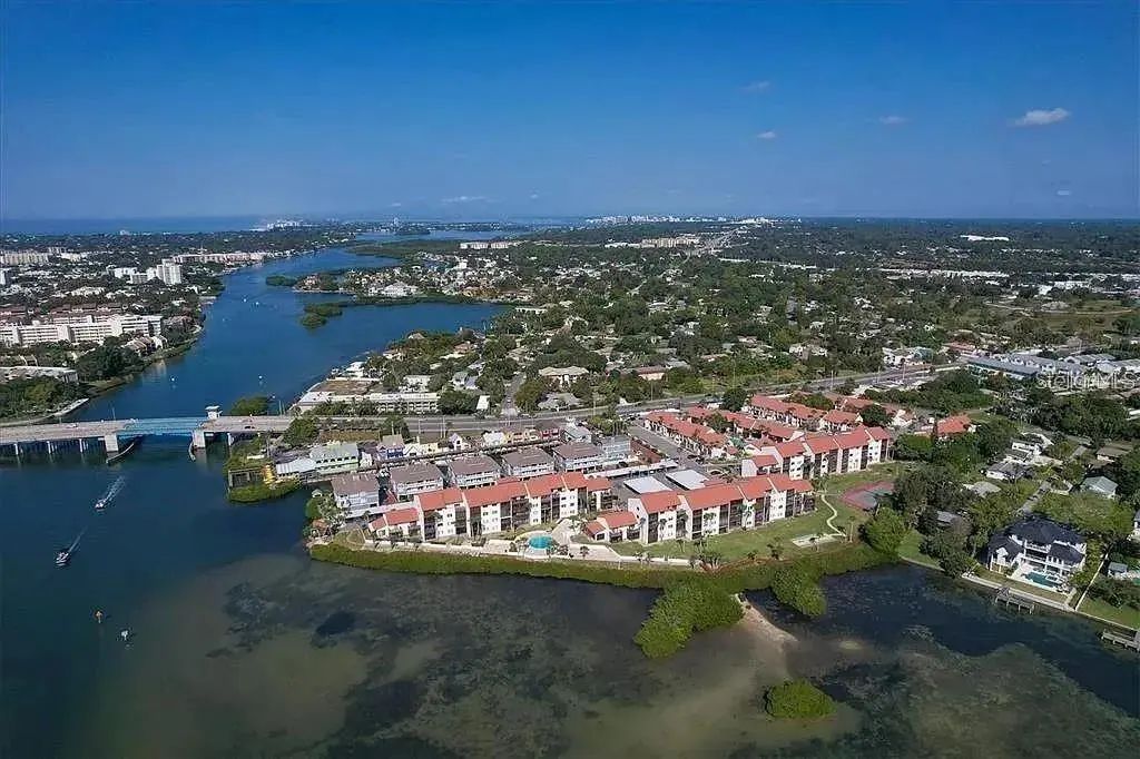 1650 Stickney Point Road 50-202, SARASOTA