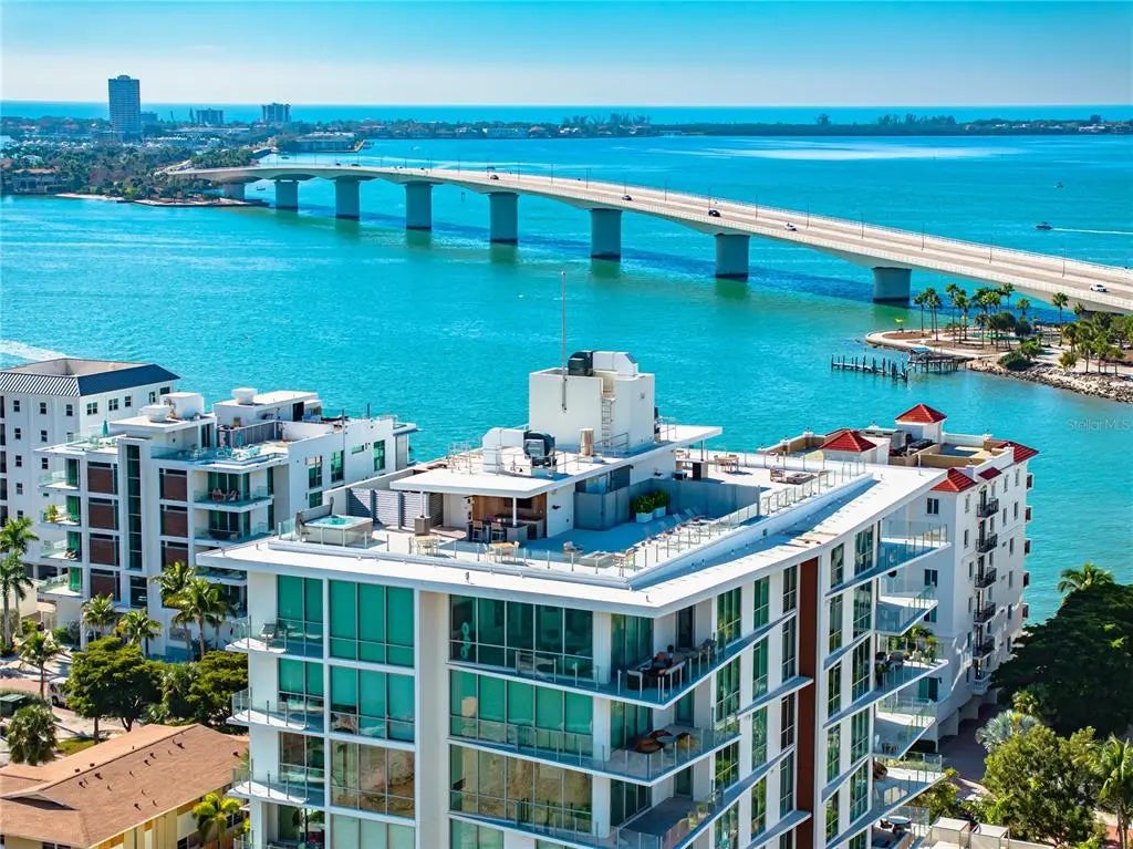 111 Golden Gate Point 701ph, SARASOTA