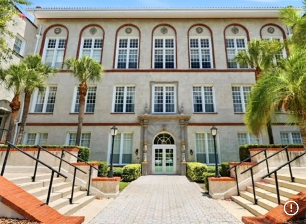701 Mirror Lake Drive N 120, ST. PETERSBURG
