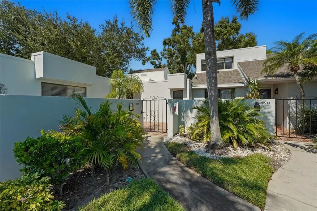 2383 Lakeside Mews D3, SARASOTA