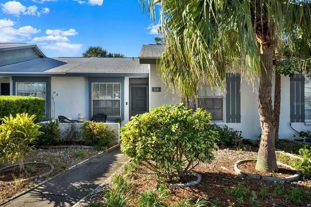 7216 Parkside Villas Drive, ST PETERSBURG
