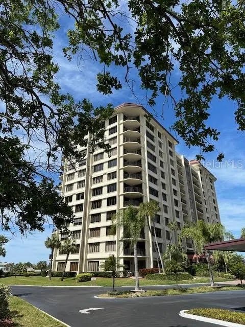 736 Island Way 204, CLEARWATER