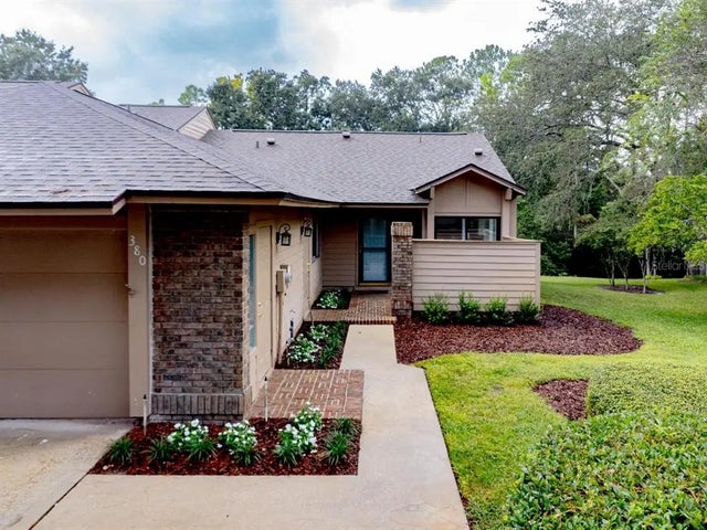 380 Newton Place, LONGWOOD