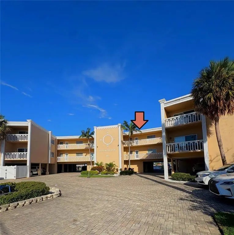 11605 3rd Street E 306, TREASURE ISLAND