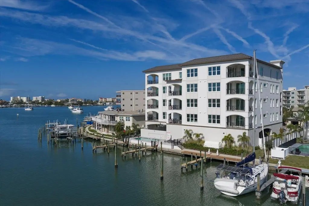 211 Dolphin Point 403, CLEARWATER BEACH