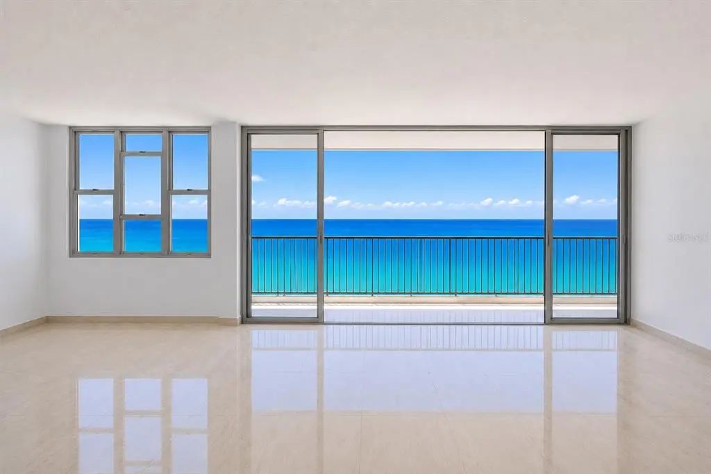 Villas Del Mar Este Ph Av. Isla Verde H, CAROLINA