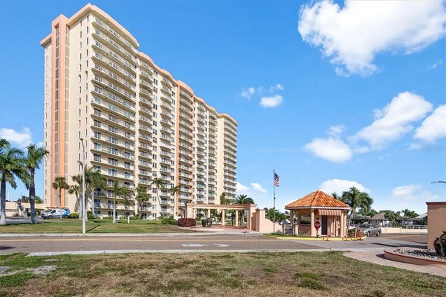 4900 Brittany Drive S 209, ST PETERSBURG