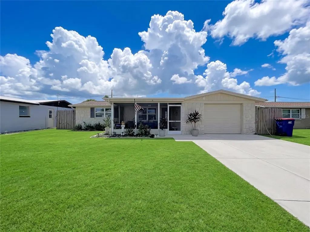 3748 Redwood Drive, HOLIDAY