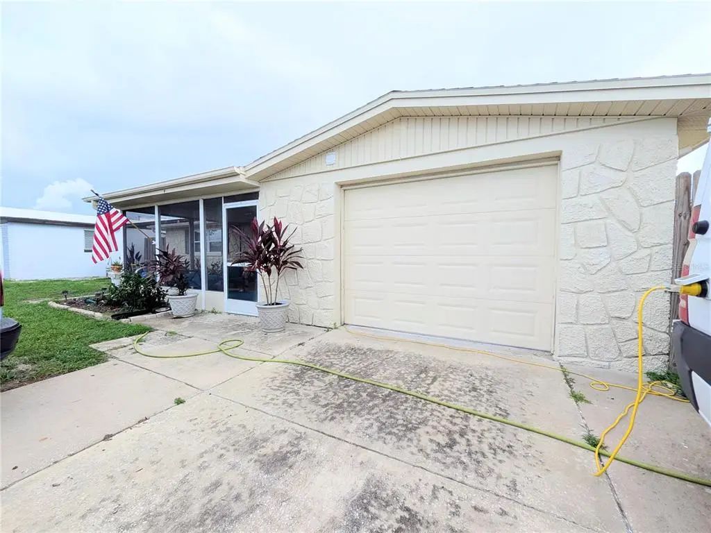 3748 Redwood Drive, HOLIDAY