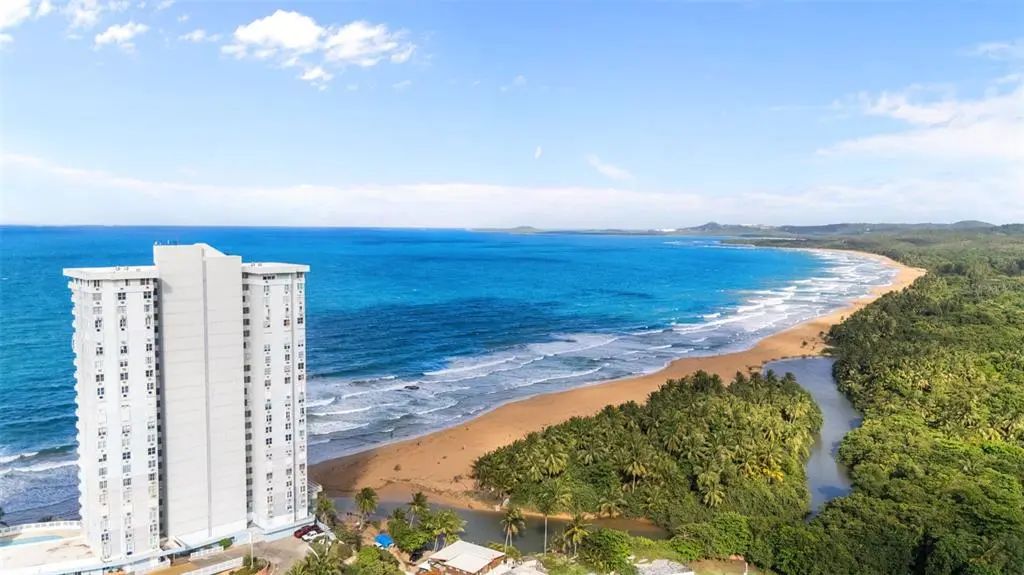 Esperanza St Cond. Sandy Hills 18-h, LUQUILLO