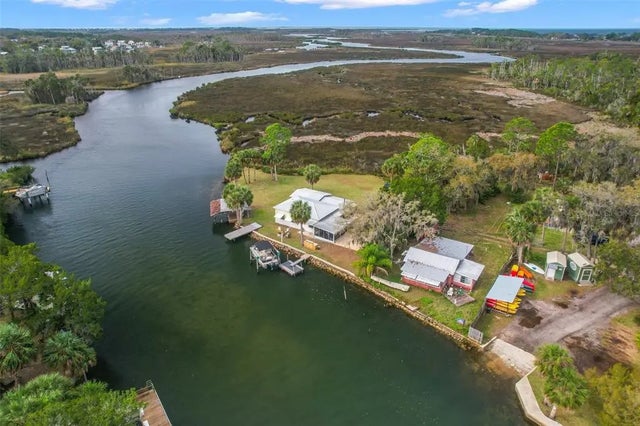 8064 Marys Fish Camp Road, WEEKI WACHEE