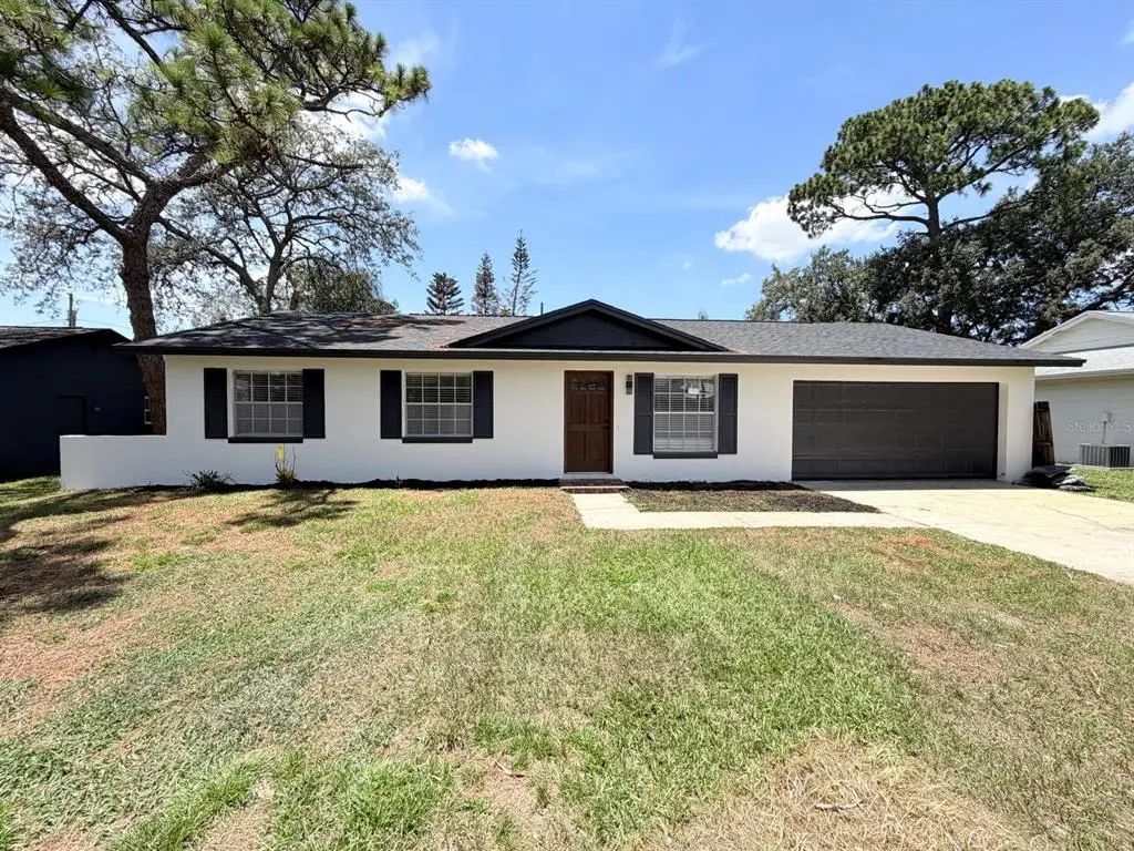 115 Meadowfield Lane, LONGWOOD