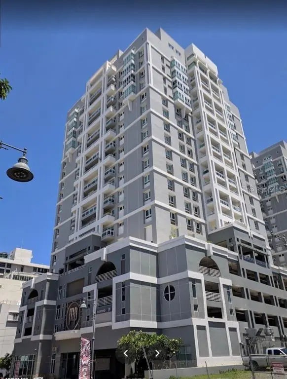 305 Villamil 2001, SANTURCE