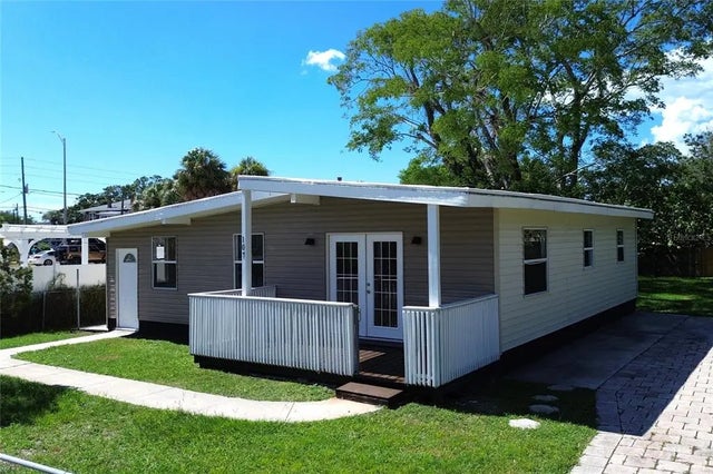 107 E Spruce Street, TARPON SPRINGS