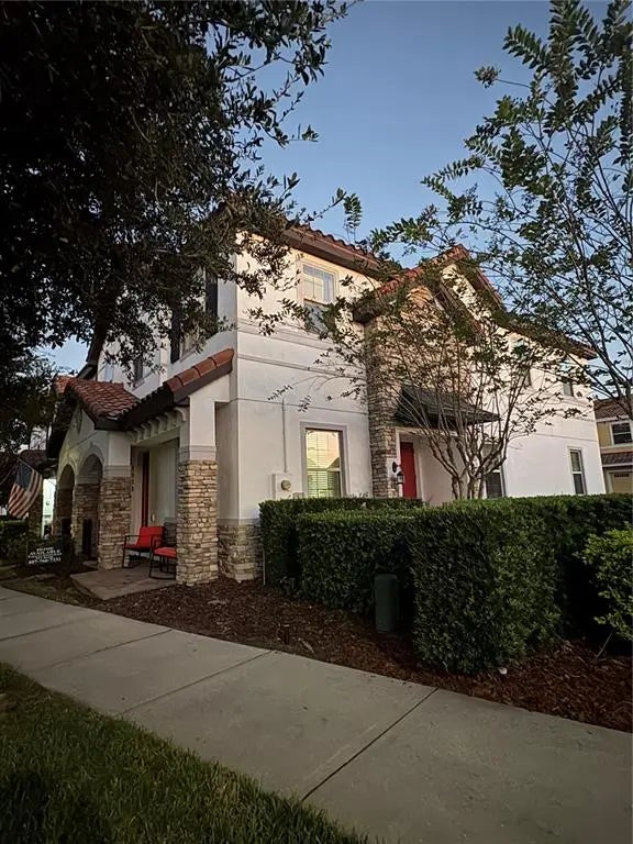 9938 Eagle Creek Center Boulevard, ORLANDO