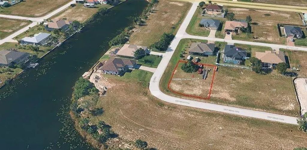 33 Nw 15th Terrace, CAPE CORAL