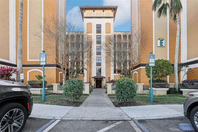 12527 Floridays Resort Drive E-111, ORLANDO