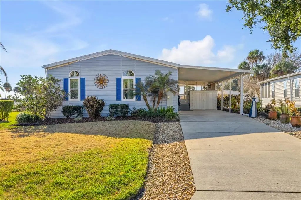 290 Navajo Drive, OAK HILL