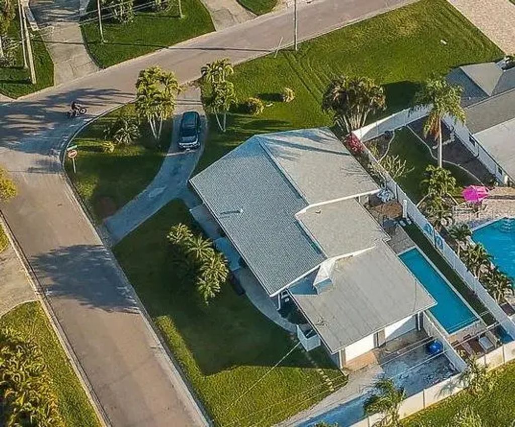 3822 Bayshore Boulevard Ne, ST. PETERSBURG