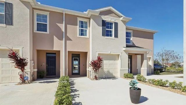 2545 Olympic Court, DAVENPORT