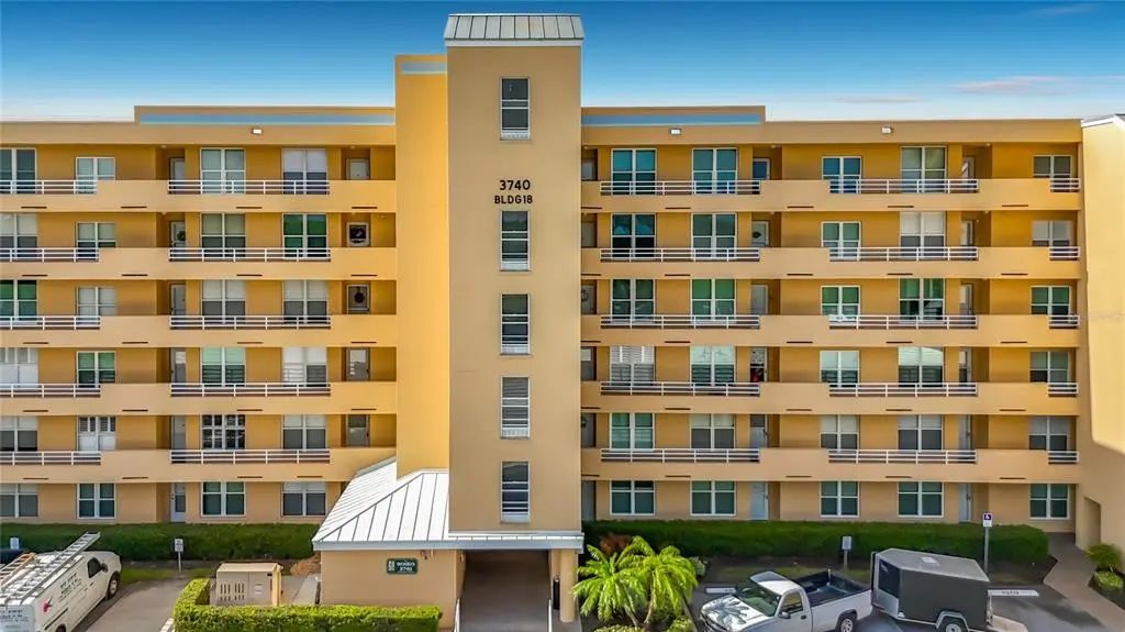 3740 Pinebrook Circle 607, BRADENTON
