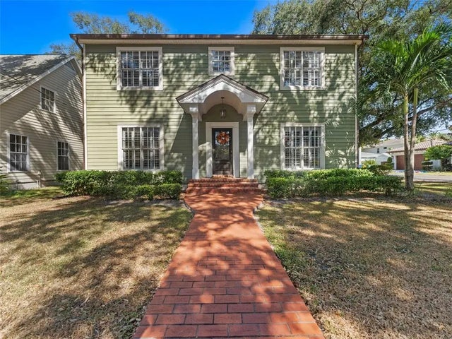 4001 W Leona Street, TAMPA