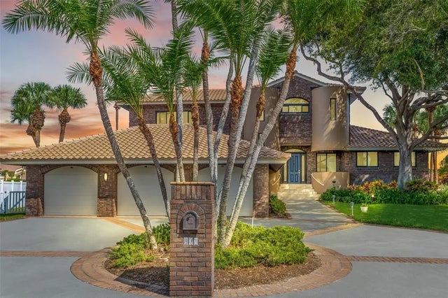 833 Ponce De Leon Drive, TIERRA VERDE