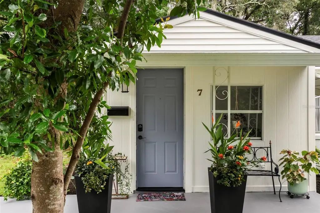 7 Carver Court, WINTER PARK