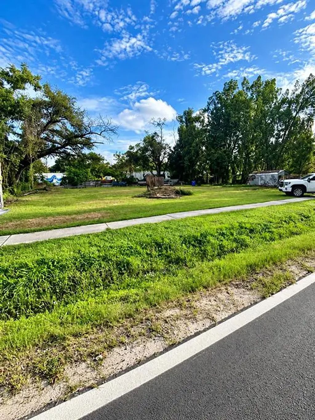 8515 Nundy Avenue, GIBSONTON