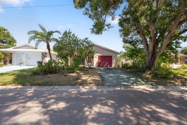 611 49th Avenue N, ST PETERSBURG