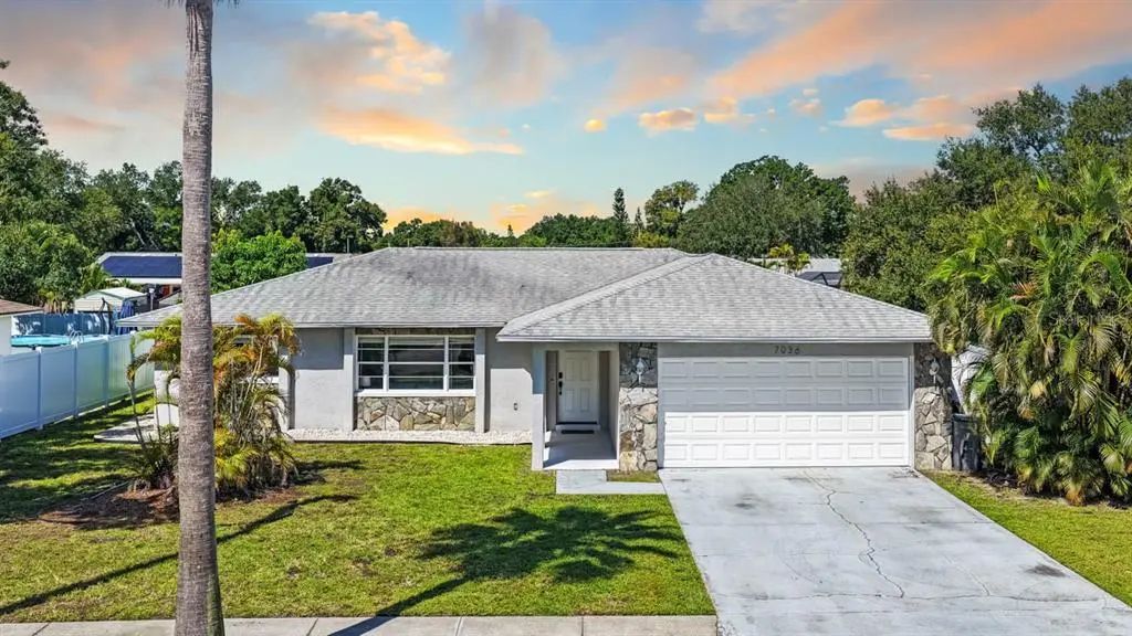 7036 13th Street E, SARASOTA