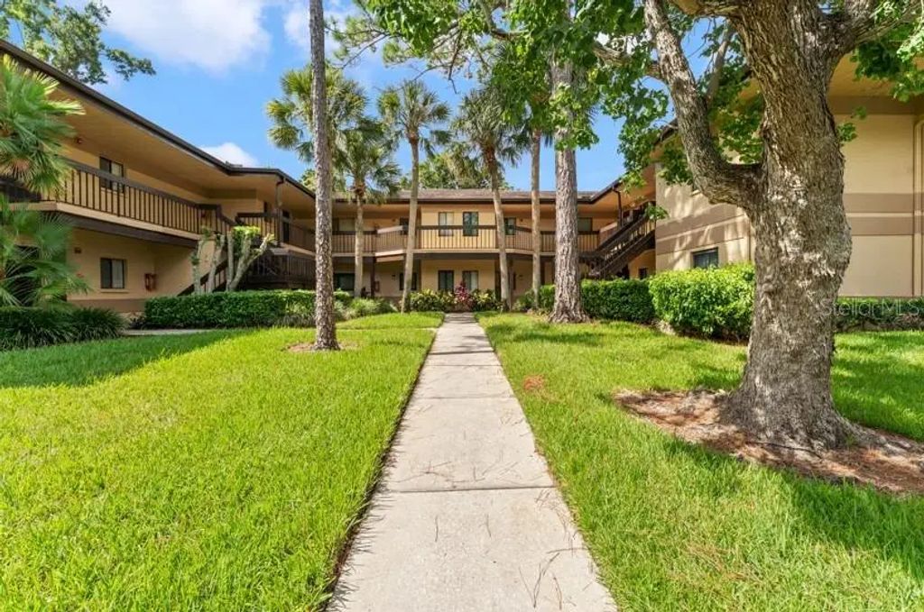 2689 Sabal Springs Circle 102, CLEARWATER