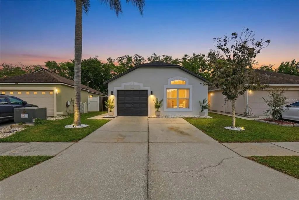 5916 Lake Front Drive, WESLEY CHAPEL