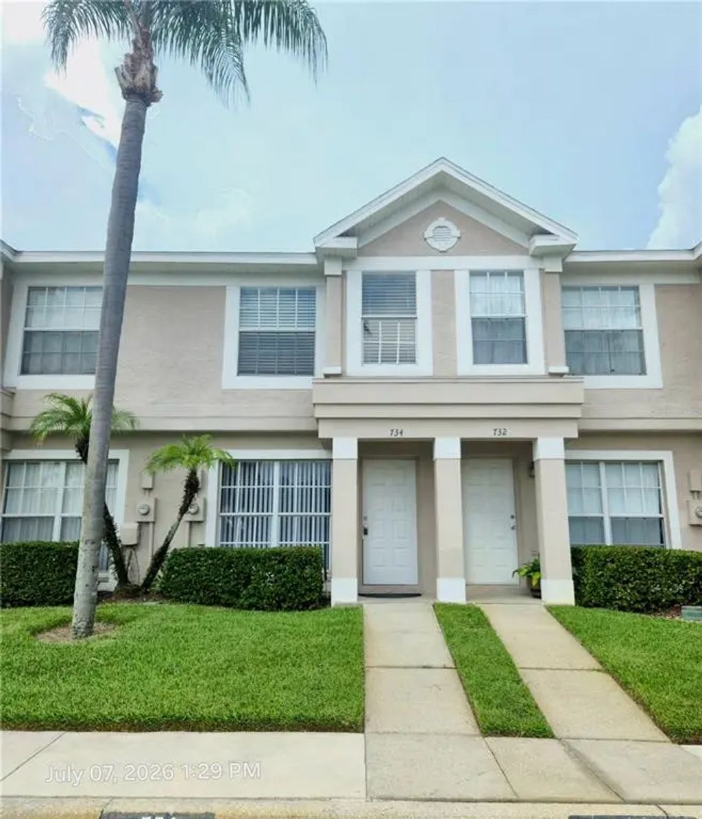 734 Kensington Lake Cir Brandon, BRANDON