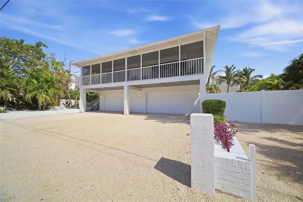 254 Gladiolus Street, ANNA MARIA