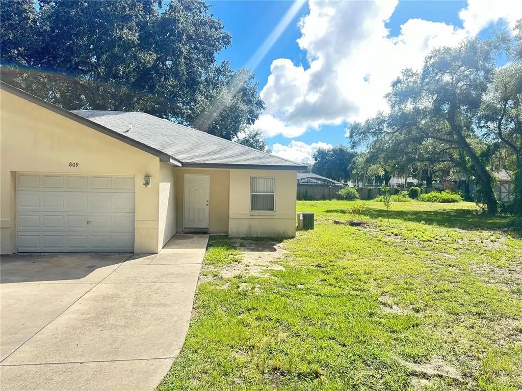809 Dennis Avenue, FRUITLAND PARK