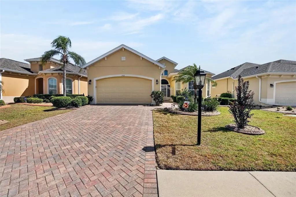 1525 Emerald Dunes Drive, SUN CITY CENTER