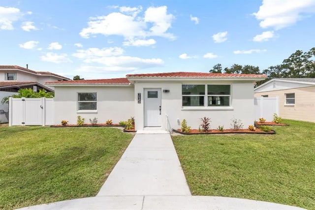 715 40th Avenue Ne, ST PETERSBURG