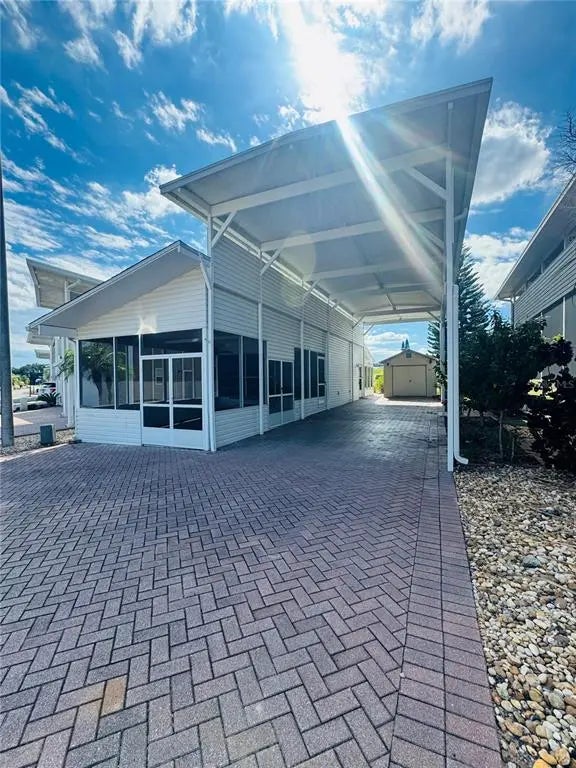 1144 Deer Creek Boulevard, DAVENPORT