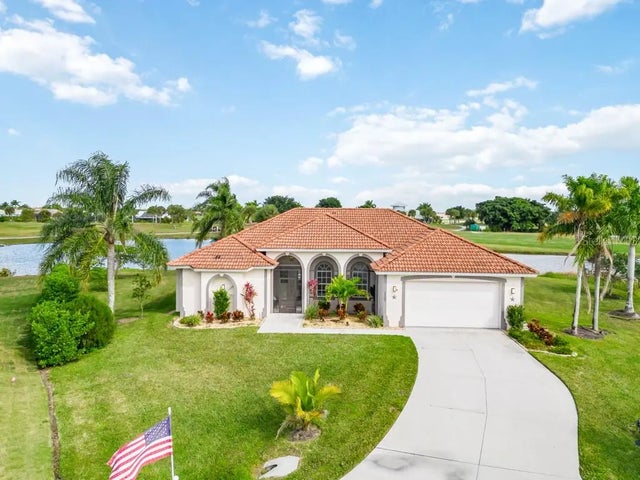 18049 Greenwood Drive, NAPLES
