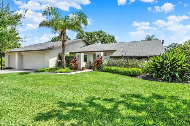 4323 Middle Lake Drive, TAMPA