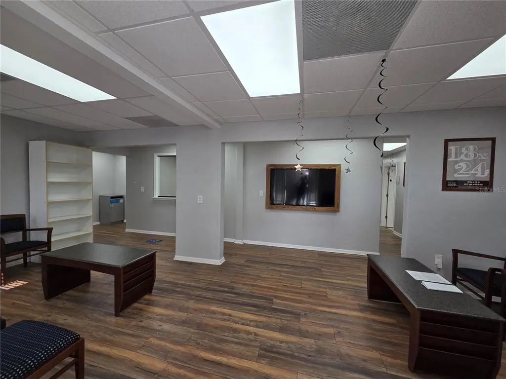 141 N Oakwood Avenue, BRANDON