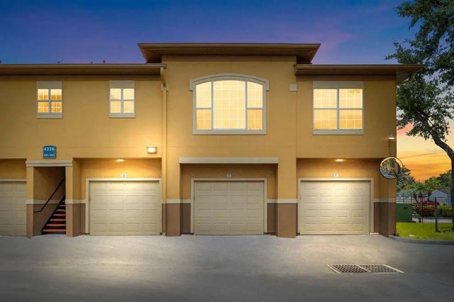 4336 Bayside Village Drive 201, TAMPA