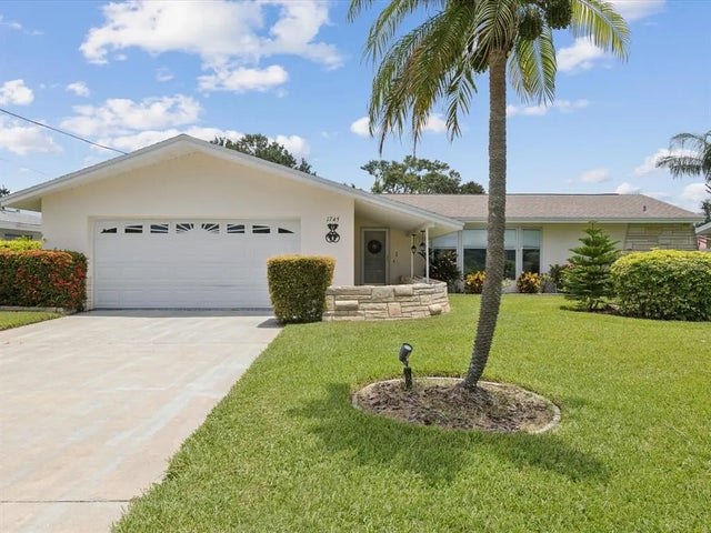 1745 Harbor Circle W, LARGO