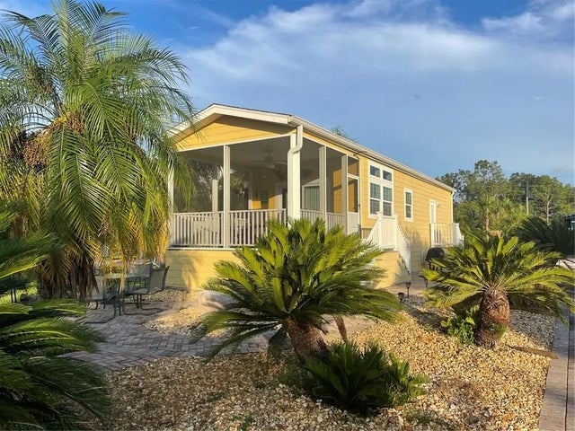 6942 Amanda Vista Circle, LAND O LAKES