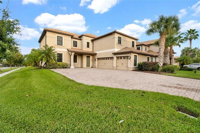1301 Gleneagles Lane, DAVENPORT