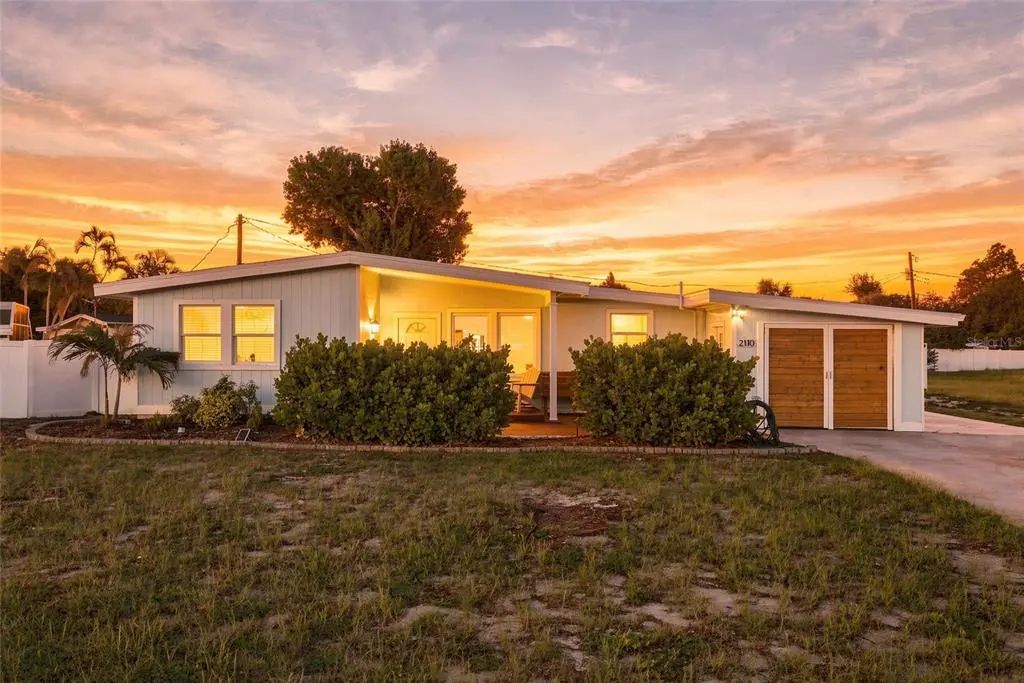 2110 Alcazar Way S, ST. PETERSBURG
