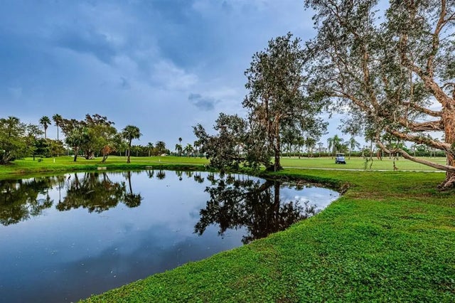 6180 Sun Boulevard 106, ST PETERSBURG