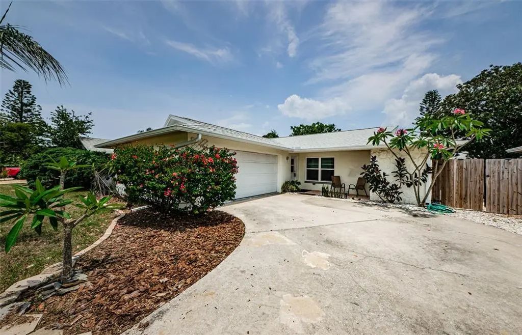 1615 Stonehaven Way, TARPON SPRINGS